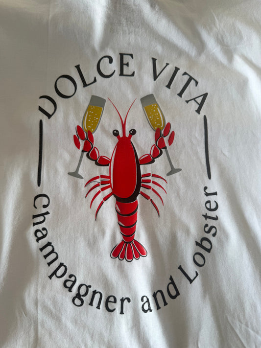 T-shirt Dolce Vita — Champagne & Lobster 🦞